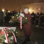 13.12.2021 Kielce. Uroczystości pod pomnikiem księdza Jerzego Popiełuszki w 40. rocznicę wprowadzenia w Polsce stanu wojennego. Na zdjęciu senator Krzysztof Słoń / Jarosław Kubalski / Radio Kielce