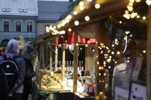 Rozpoczyna się jarmark bożonarodzeniowy w Kielcach