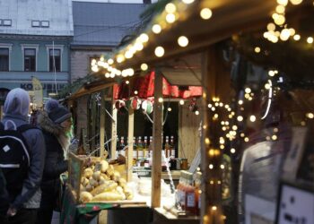 Rozpoczyna się jarmark bożonarodzeniowy w Kielcach