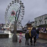 19.12.2021 Kielce. Jarmark bożonarodzeniowy na Rynku / Jarosław Kubalski / Radio Kielce