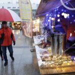 19.12.2021 Kielce. Jarmark bożonarodzeniowy na Rynku / Jarosław Kubalski / Radio Kielce