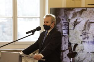 20.12.2021. Warszawa. Podpisanie aneksu do umowy zmieniającej współorganizatora Muzeum Historyczno-Archeologiczne w Ostrowcu Świętokrzyskim. Na zdjęciu: Piotr Gliński - minister kultury i dziedzictwa narodowego20.12.2021. Warszawa. Podpisanie aneksu do umowy zmieniającej współorganizatora Muzeum Historyczno-Archeologiczne w Ostrowcu Świętokrzyskim. Na zdjęciu: Piotr Gliński - minister kultury i dziedzictwa narodowego / Jarosław Kubalski / Radio Kielce