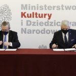 20.12.2021. Warszawa. Podpisanie umowy dot. Muzeum w Sandomierzu. Na zdjęciu (od lewej): Piotr Gliński - wicepremier, Andrzej Bętkowski - marszałek województwa świętokrzyskiego / Jarosław Kubalski / Radio Kielce