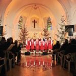 21.12.2021 Domaszowice. Koncert kolęd i pastorałek w kościele. Domaszowianie / Jarosław Kubalski / Radio Kielce