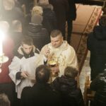 24.12.2021 Mójcza. Pasterka / Jarosław Kubalski / Radio Kielce