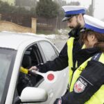 31.12.2021 Górno.  Policja. Kontrola drogowa / Jarosław Kubalski / Radio Kielce