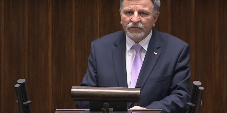 15.12.2021. Warszawa. Sejm. Przemawia poseł Andrzej Kryj / parlament.pl