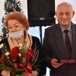 02.12.2021. Końskie. 19 par odebrało prezydencki Medal za Długoletnie Pożycie Małżeńskie. Na zdjęciu: Wiesław i Teresa Lachowscy / Magdalena Galas-Klusek / Radio Kielce