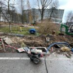 03.12.2021. Kielce. Prace przy oświetleniu nad Silnicą / Wiktor Taszłow / Radio Kielce