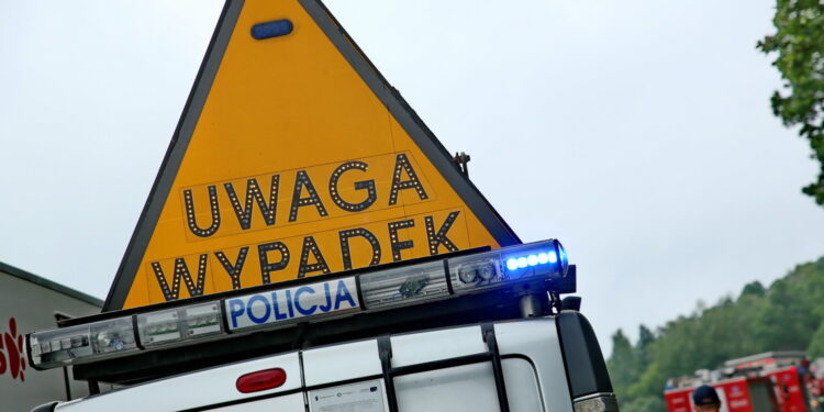 Zderzenie trzech aut na drodze relacji Kraków-Miechów