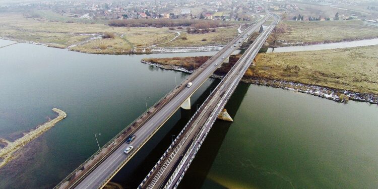 Sandomierz. Most i ulica Lwowska / Jarosław Kubalski / Radio Kielce