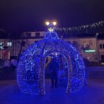 16.12.2021. Ostrowiec Św. Pierwszy dzień kiermaszu świątecznego / Emilia Sitarska / Radio Kielce