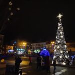 16.12.2021. Ostrowiec Św. Pierwszy dzień kiermaszu świątecznego / Emilia Sitarska / Radio Kielce