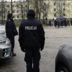 16.12.2021. Kielce. Przekazanie elektrycznych aut świętokrzyskim policjantom / Robert Felczak / Radio Kielce