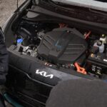 16.12.2021. Kielce. Przekazanie elektrycznych aut świętokrzyskim policjantom / Robert Felczak / Radio Kielce