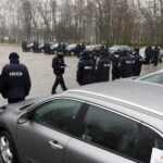 16.12.2021. Kielce. Przekazanie elektrycznych aut świętokrzyskim policjantom / Robert Felczak / Radio Kielce