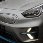 16.12.2021. Kielce. Przekazanie elektrycznych aut świętokrzyskim policjantom / Robert Felczak / Radio Kielce