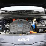 16.12.2021. Kielce. Przekazanie elektrycznych aut świętokrzyskim policjantom / Robert Felczak / Radio Kielce