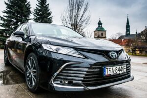 16.12.2021. Sandomierz. Na zdjęciu: Toyota camry - nowy, służbowy samochód urzędu miasta / UM Sandomierz