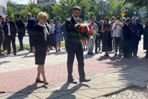 04.07.2021. Kielce. Marsz Pamięci. Na zdjęciu (od lewej): 3. Dorota Koczwańska- Kalita, naczelnik delegatury IPN w Kielcach i Filip Musiał, dyrektor oddziału IPN w Krakowie / Paulina Michta / Radio Kielce