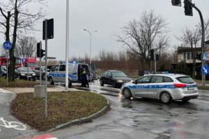 05.01.2022. Kielce. Wypadek na skrzyżowaniu ulicy Jagiellońskiej i Kołłątaja w Kielcach / Wiktor Taszłow / Radio Kielce