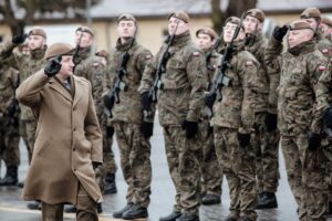 30.01.2022. Sandomierz. Przysięga i promocje na pierwszy stopień podoficerski żołnierzy 10 ŚBOT / Jacek Szydłowski / DWOT