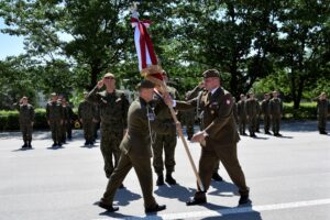 21.06.2021. Kielce. Uroczystość przekazania obowiązków na stanowisku dowódcy 10. Świętokrzyskiej Brygady Obrony Terytorialnej / ppor. Daniel Woś / ŚBOT