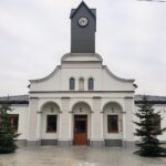 01.01.2022. Oleśnica. Rozbudowana  i wyremontowana dawna remiza  strażacka w rynku / Urząd Miasta i Gminy Oleśnica