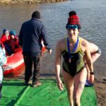 15.01.2022. Sandomierz. Zimowa przeprawa Wisły wpław / Anna Głąb / Radio Kielce