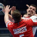 20.01.2022. Bratysława, Słowacja. Mistrzostwa Europy piłkarzy ręcznych. Faza zasadnicza. Mecz grupy II: Polska - Norwegia. Na zdjęciu: Szymon Sićko / PAP/Adam Warżawa