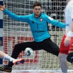 20.01.2022. Bratysława, Słowacja. Mistrzostwa Europy piłkarzy ręcznych. Faza zasadnicza. Mecz grupy II: Polska - Norwegia. Na zdjęciu: Mateusz Kornecki / PAP/Adam Warżawa