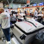 26.01.2022. Warszawa. Zawodnicy i trenerzy olimpijskiej reprezentacji Polski na warszawskim lotnisku Okęcie przed wylotem do Pekinu / Leszek Szymański / PAP