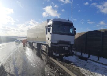 20.01.2022. Tokarnia. Kolizja na S7 / Policja