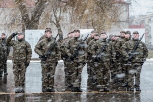 30.01.2022. Sandomierz. Przysięga i promocje na pierwszy stopień podoficerski żołnierzy 10 ŚBOT / Jacek Szydłowski / DWOT