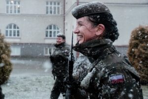 30.01.2022. Sandomierz. Przysięga i promocje na pierwszy stopień podoficerski żołnierzy 10 ŚBOT / Jacek Szydłowski / DWOT