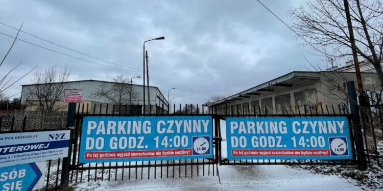 19.01.2022. Kielce. Parking przy ulicy Prostej / Paulina Michta / Radio Kielce