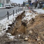 21.01.2022. Kielce. Ulica 1 Maja. Montaż Inteligentnego Systemu Transportowego / Wiktor Taszłow / Radio Kielce