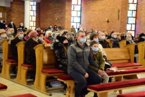 06.01.2022. Sandomierz. Święto Objawienia Pańskiego. Msza w kościele Podwyższenia Krzyża Świętego / ks. Grzegorz Słodkowski