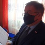 01.02.2021. Sobowice. 109 urodziny Leona Kalety. Na zdjęciu (od lewej): Andrzej  Dera, sekretarz stanu w Kancelarii Prezydenta RP / Ewa Pociejowska-Gawęda / Radio Kielce