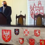 08.02.2021. Miechów. Podpisanie umowy z wykonawcą projektu i budowy odcinka drogi ekspresowej S7 prowadzącej od Krakowa do granicy z województwem świętokrzyskim. Na zdjęciu: Andrzej Adamczyk - minister infrastruktury / Ewa Pociejowska-Gawęda / Radio Kielce