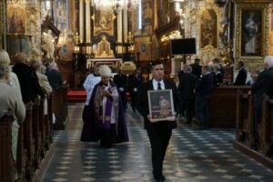 28.08.2021. Sandomierz. Uroczystości pogrzebowe prof. Andrzeja Schinzla / Marcin Marszałek / Radio Kielce