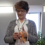 11.01.2022. Kielce. Uroczystość wręczenia Teresie Rak, wdowie po Stanisławie Raku, okolicznościowej monety wydanej przez NBP. Na zdjęciu: Teresa Rak - wdowa po Stanisławie Raku / Robert Felczak / Radio Kielce