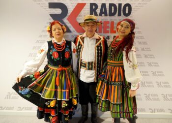 16.01.2022. Radio Kielce. Spodziewany Gość. Na zdjęciu (od lewej): Grażyna Kutrowska - tancerka, Ryszard Chrząstek - tancerz i Małgorzata Wyderska - szefowa zespołu / Piotr Kwaśniewski / Radio Kielce