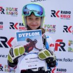 22.01.2022. Krajno. Zawody Narciarskie o Puchar Radia Kielce. Na zdjęciu: Zosia Tomaszewska (grupa 2K - 10-13 lat) / Marek Wtorek / Radio Kielce