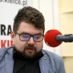 23.01.2022. Kielce. Studio Polityczne Radia Kielce. Na zdjęciu: Filip Strząbała - Nowa Lewica / Kamil Król / Radio Kielce