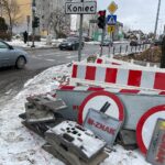 21.01.2022. Kielce. Ulica 1 Maja. Montaż Inteligentnego Systemu Transportowego / Wiktor Taszłow / Radio Kielce