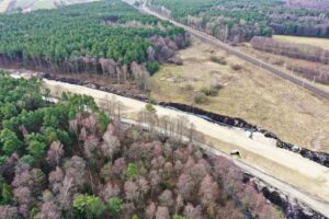 31.01.2022. Budowa linii kolejowej nr 582 Czarnca - Włoszczowa Północna / Jarosław Kubalski / Radio Kielce