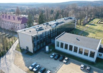 Podzamcze Chęcińskie. Regionalne Centrum Naukowo-Technologiczne. Biobank / Fot. Jarosław Kubalski - Radio Kielce