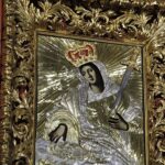 21.01.2022. Młodzawy. Wizerunek Matki Bożej Bolesnej w ołtarzu głównym kościoła św. Ducha i Matki Boskiej Bolesnej / Jarosław Kubalski / Radio Kielce