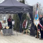 11.01.2022. Starachowice. Pogrzeb byłego prezydenta miasta Zenona Krzeszowskiego. Na zdjęciu: Aneta Dobroch - świecki mistrz ceremonii pogrzebowej / Anna Głąb / Radio Kielce